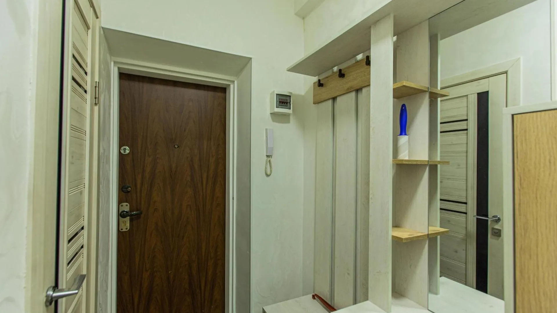 Apartaments Nazarbaeva 235 알마티 아파트